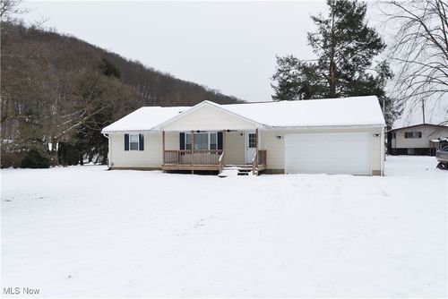 124 Elm Ln, Sistersville, WV, 26175-9779 | Card Image