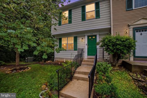 8960 Waldren Way, LORTON, VA, 22079-1757 | Card Image