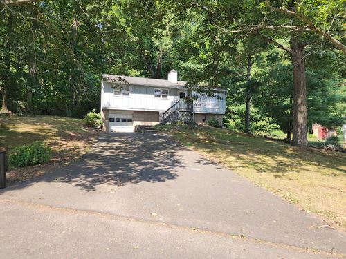 124 Malcolm Rd, West Haven, CT, 06516-1242 | Card Image