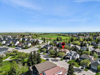 247 Edgebrook Cir Nw, House detached with 5 bedrooms, 3 bathrooms and 4 parking in Calgary AB | Image 1