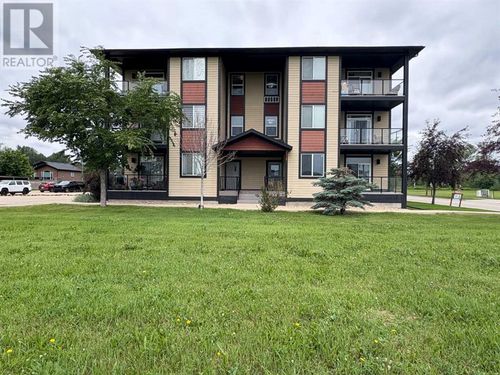 605 6 Ave Se, Slave Lake, AB, T0G2A3 | Card Image