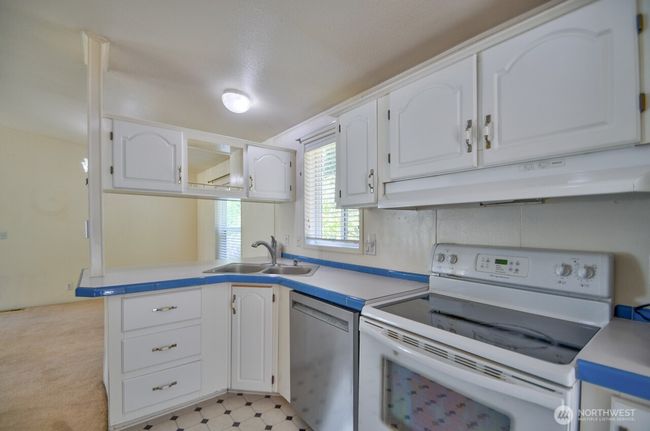 930 Tipsoo Loop N, House other with 2 bedrooms, 2 bathrooms and 2 parking in Rainier WA | Image 15