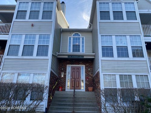 28 Inverness Cir, MARLTON, NJ, 08053-4252 | Card Image