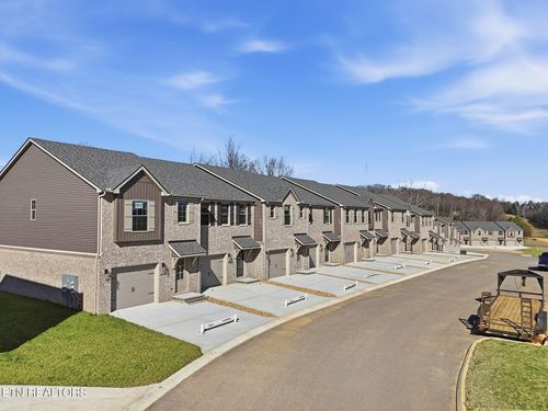 66-8942 Keenberg Lane, Knoxville, TN, 37931 | Card Image