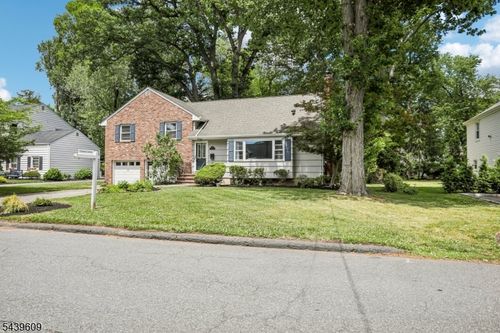 730 Willow St, Cranford, NJ, 07016-1870 | Card Image