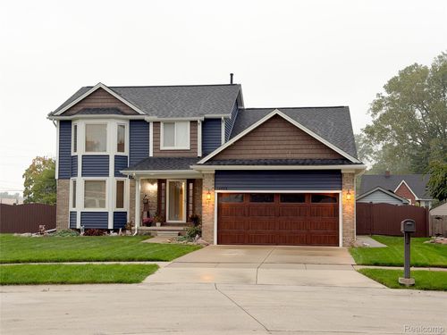 24928 Jennifer Dr, Flat Rock, MI, 48134-9151 | Card Image