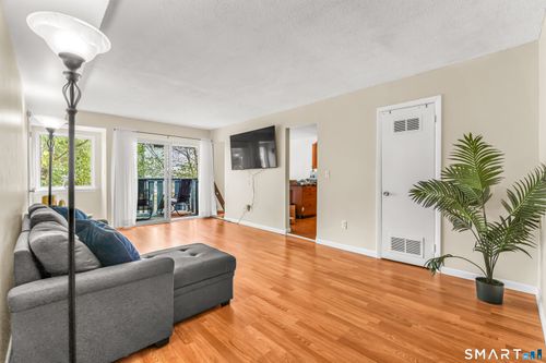 unit-f-5 Birch Ln, East Haven, CT, 06513-5706 | Card Image