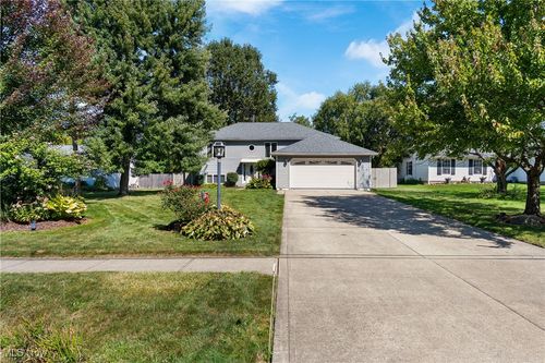 4893 Grafton Rd, Brunswick, OH, 44212-1020 | Card Image