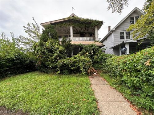13901 Shaw Ave, Cleveland, OH, 44112-2518 | Card Image