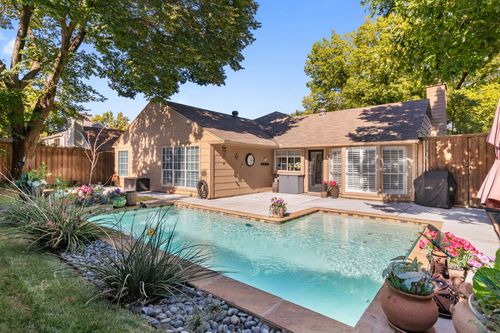 4336 Kenwood Dr, Grapevine, TX, 76051-6710 | Card Image