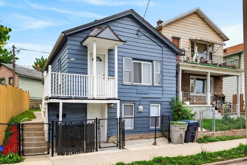 946 W Windlake Avenue, Milwaukee, WI, 53204 | Card Image