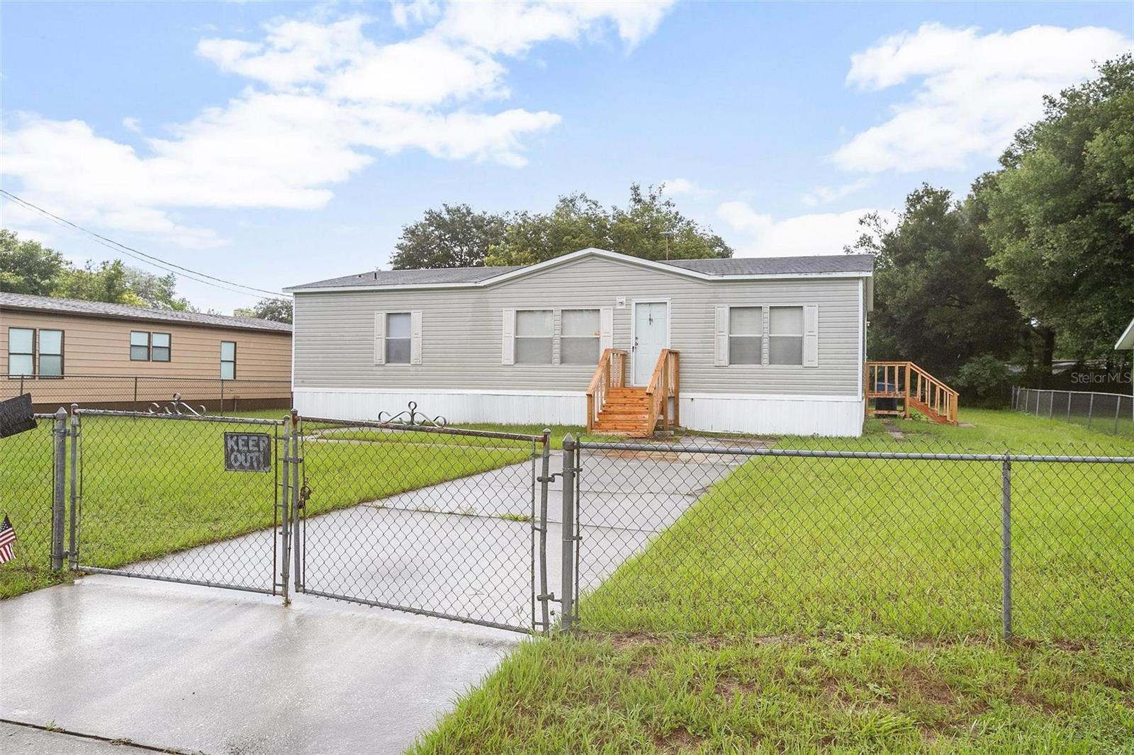 Dover Ln, Deland, FL 32724
