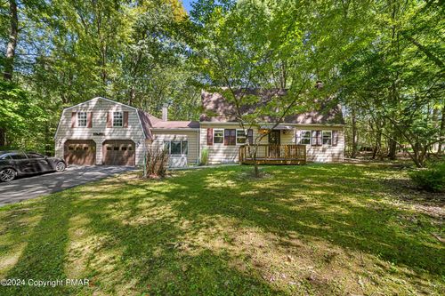 26 Bull Pine Rd, East Stroudsburg, PA, 18301-8818 | Card Image
