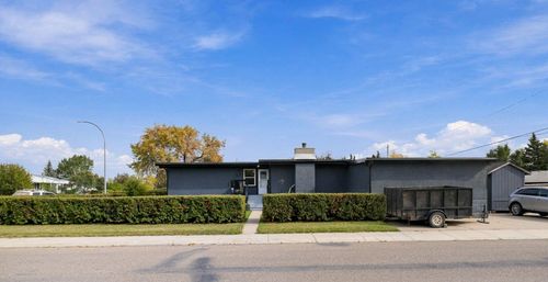 5141 43 St, Olds, AB, T4H1A8 | Card Image