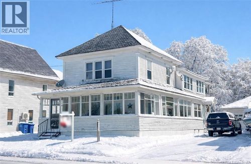 {{alt}} | Card Image