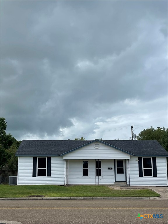 Red River St, Victoria, TX 77901
