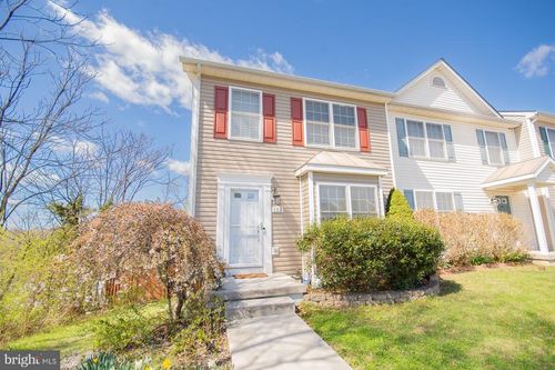 132 Seabreeze Ln, WINCHESTER, VA, 22602-6235 | Card Image