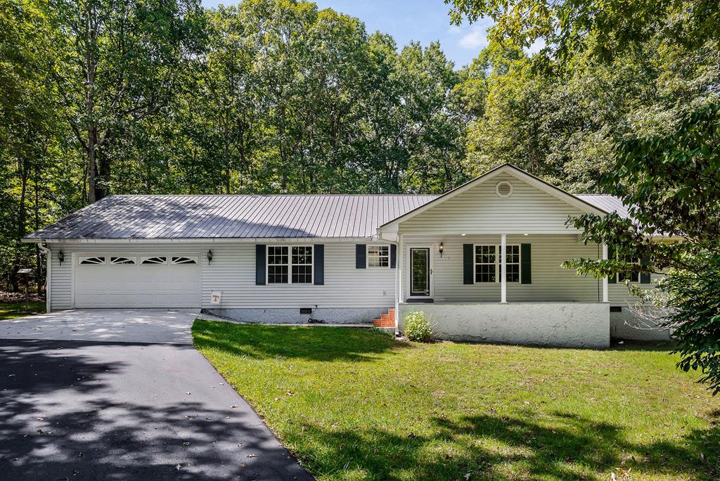 Robin Hood Dr, Crossville, TN 38555