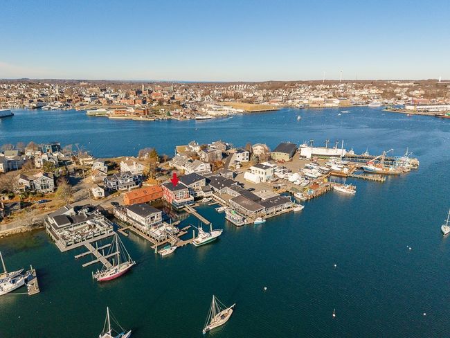 2 - 73 Rocky Neck Ave, Condo with 2 bedrooms, 3 bathrooms and null parking in Gloucester MA | Image 17