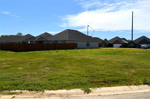 321 Preston Road, Mabank, TX, 75147 | Card Image