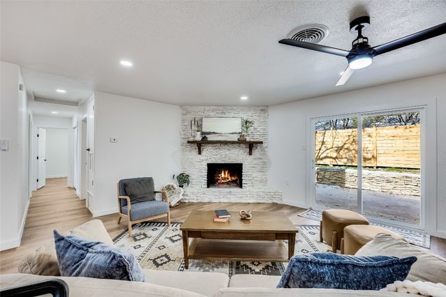 11704 Indianhead Dr, House other with 3 bedrooms, 2 bathrooms and 4 parking in Austin TX | Image 9