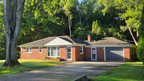 37344 Woodland Street, New Baltimore, MI, 48047 | Card Image
