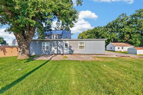 304 5th Ave N, Brownton, MN, 55312-9402 | Card Image