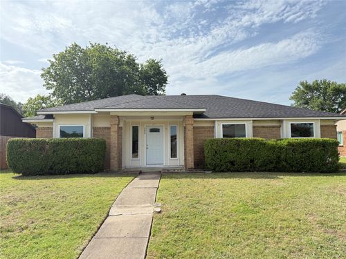 206 E Ridgegate Dr, Garland, TX, 75040-3582 | Card Image