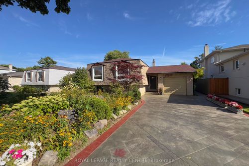 254 Louis Dr, Mississauga, ON, L5B1Y9 | Card Image