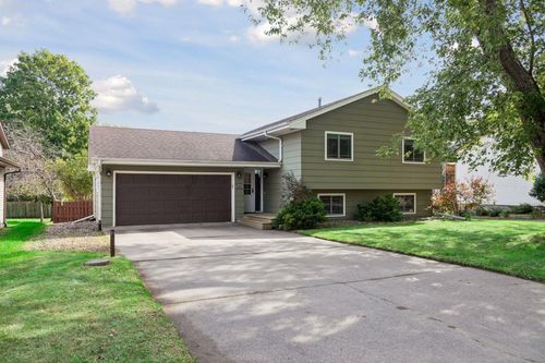 6364 Crosby Ave, Inver Grove Heights, MN, 55076-1702 | Card Image