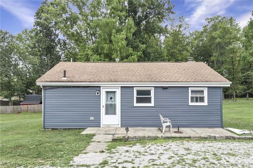 7390 Chestnut St, Chippewa Lake, OH, 44215-9501 | Card Image