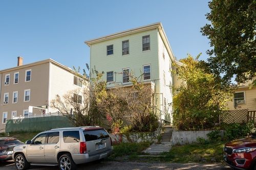 91 Fox St, Worcester, MA, 01604-4343 | Card Image