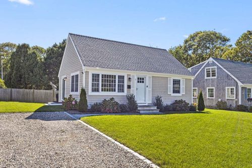 7 Montauk St, Teaticket, MA, 02536-6739 | Card Image