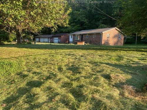 1473 Mile Fork Rd, Charleston, WV, 25312-7744 | Card Image