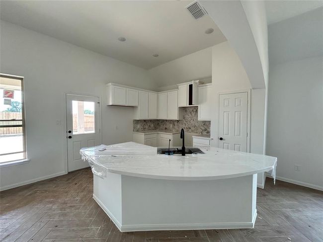 3602 Cardinal Pointe Dr, House other with 3 bedrooms, 2 bathrooms and 2 parking in Angleton TX | Image 5