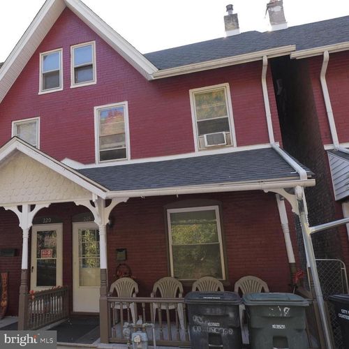 218 Fleetwood St, COATESVILLE, PA, 19320-3238 | Card Image