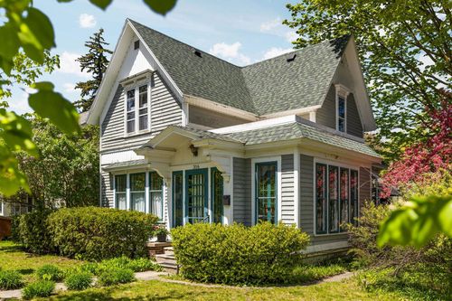 316 7th St, Traverse City, MI, 49684-2429 | Card Image