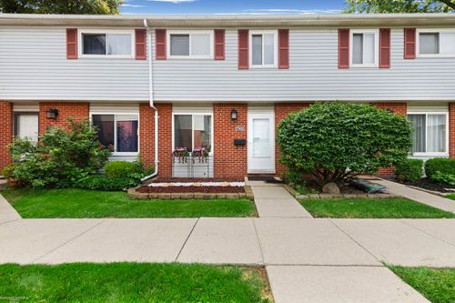 27932 Eastwick Square Road, Roseville, MI, 48066 | Card Image