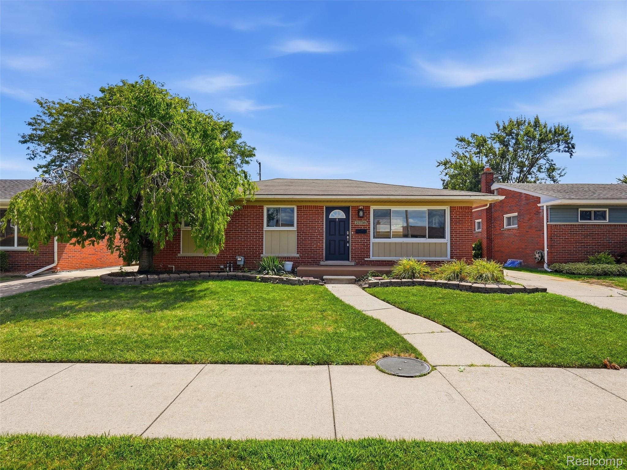Residential in St Clair Shores