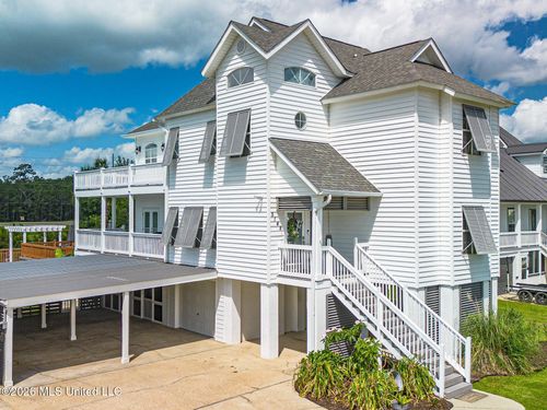 5148 Atlantis Dr, Bay Saint Louis, MS, 39520-3832 | Card Image