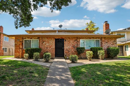 4145 Apostolo Cir, Sacramento, CA, 95824-1383 | Card Image