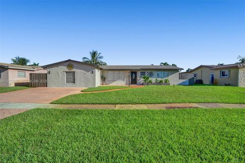 8521 Pasadena Blvd, Pembroke Pines, FL, 33024-3451 | Card Image