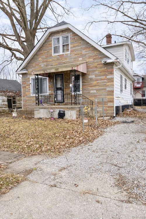 310 White St, Flint, MI, 48505-4130 | Card Image