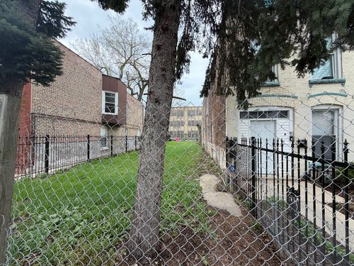 425 N Lawndale Ave, Chicago, IL, 60624-1223 | Card Image