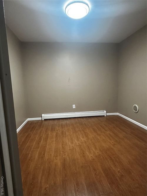 15 Central Hwy, New City, NY, 10956-2312 | Card Image