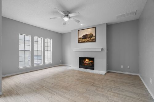 apt-626-5310 Keller Springs Rd, Dallas, TX, 75248-2728 | Card Image