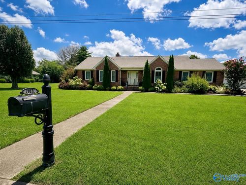 6503 Hiawatha Dr Nw, Fort Payne, AL, 35967-8271 | Card Image