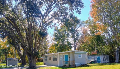 215 Pine Tree Trl, CRESCENT CITY, FL, 32112-4321 | Card Image