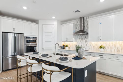 9749 S 11th St, Phoenix, AZ, 85042-0021 | Card Image