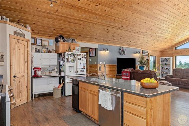 295 Pine Crest Rd, House other with 4 bedrooms, 3 bathrooms and null parking in Columbus MT | Image 9